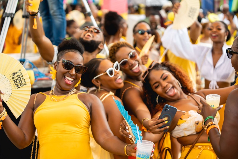 El Barbados Food and Rum Festival es una celebración de la riqueza culinaria del Caribe y su compromiso con talentos culinarios. 